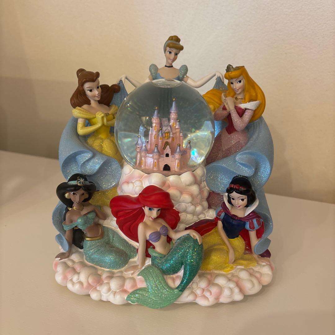 ディズニープリンセスオルゴール　スノードーム　 ライト点灯