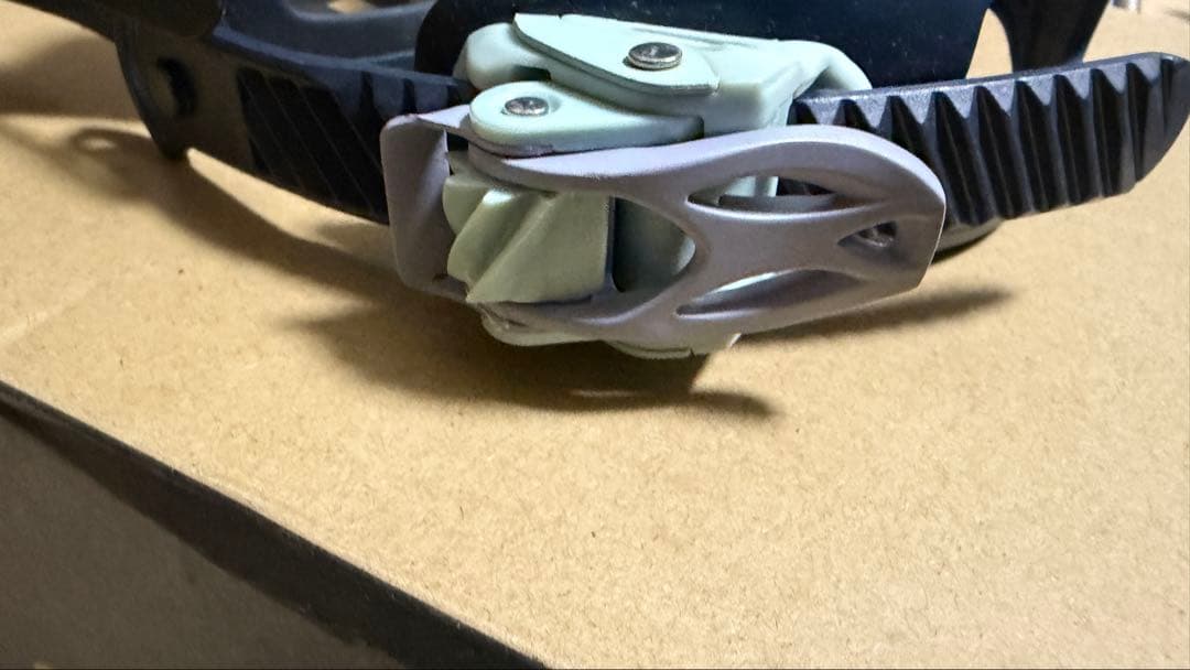 BURTONスノーボード ビンディング　トゥストラップ