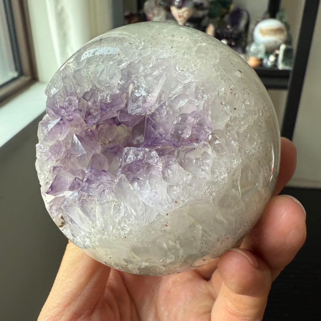 天然石アメジストの笑い口　置物　スフィアNO.011614