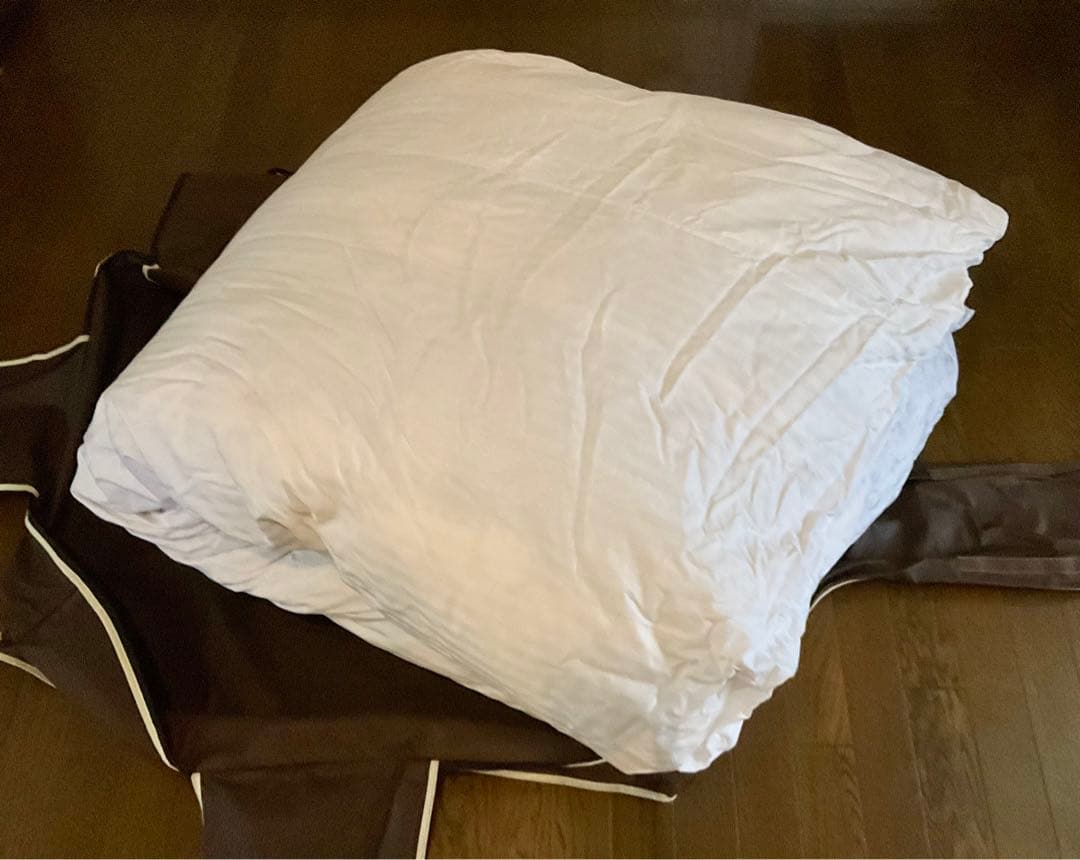 日本製　羽毛ふとん　掛け布団　ダブルサイズ　カバーと収納ケース付き