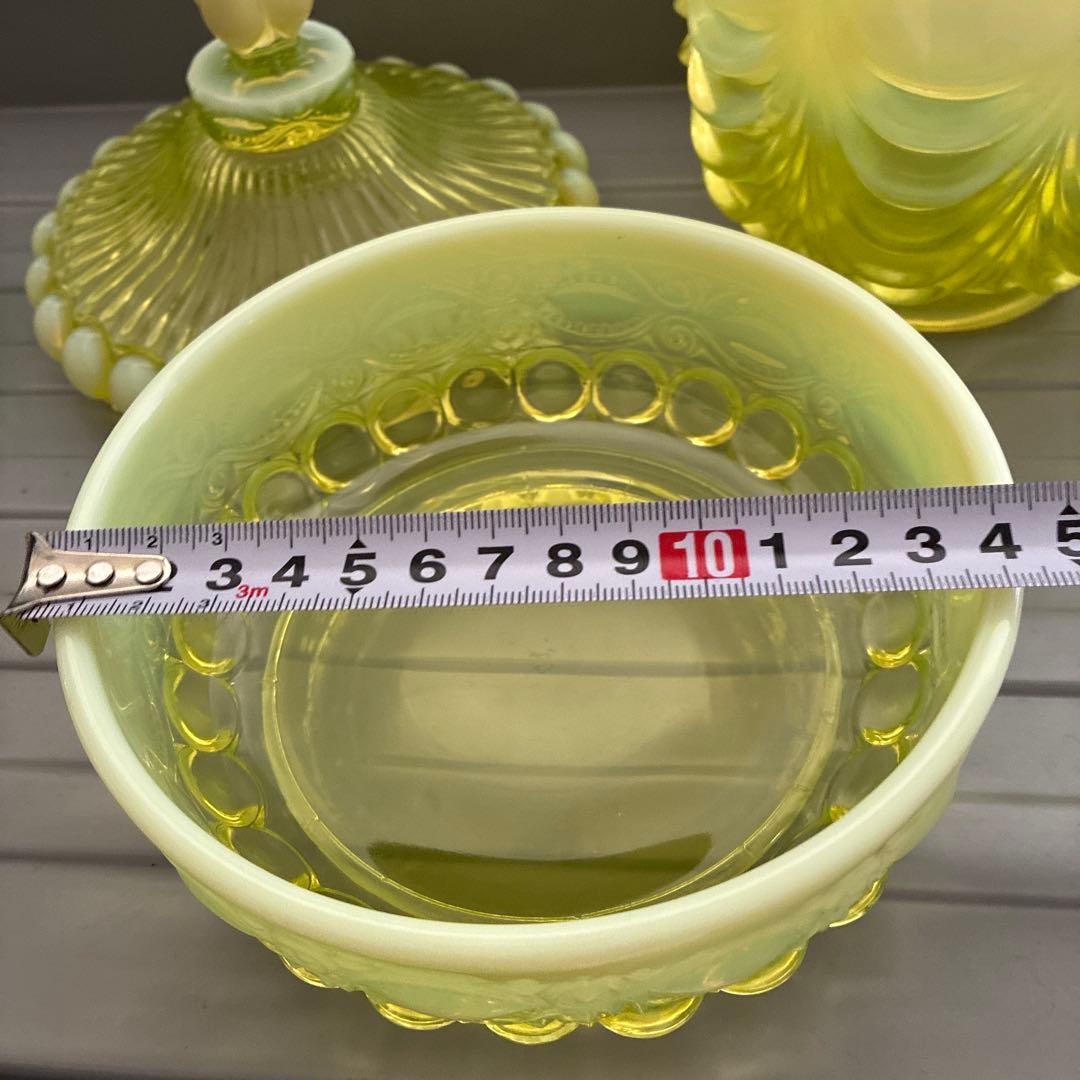 オパールセントガラス　カナリアイエロー　大型トリンケット　花瓶