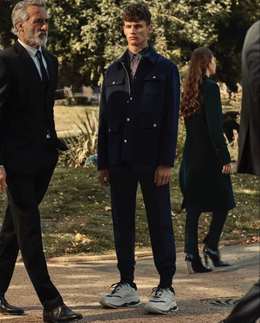 限定 45万円 ベルルッティ グラビティ スクリットホワイトレザースニーカー