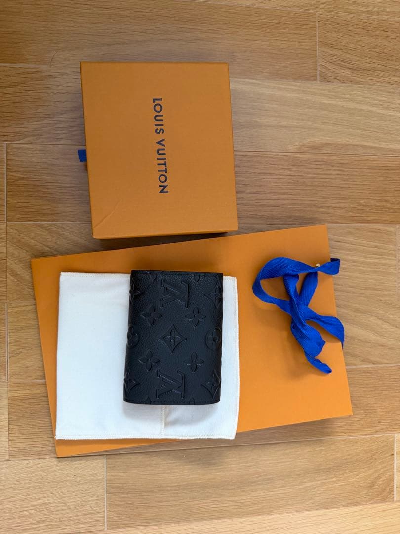 Louis Vuitton ポルトフォイユ・ヴィクトリーヌ