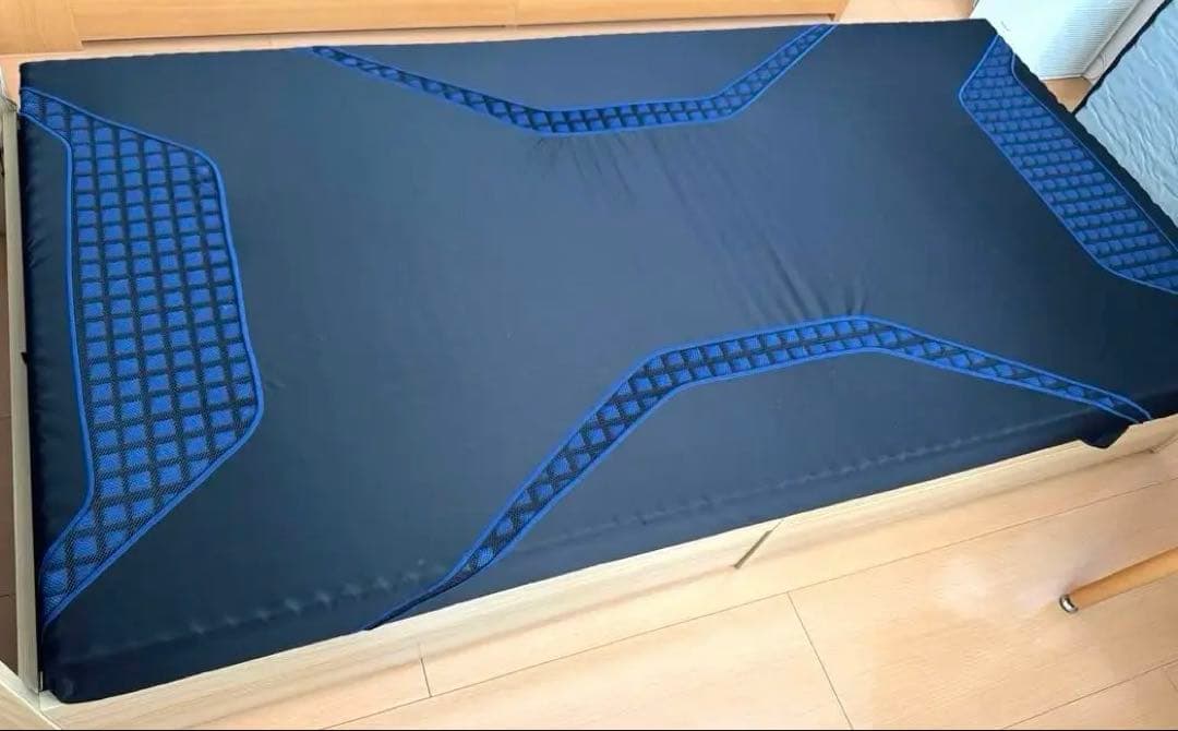 ほぼ未使用 西川 エアー SI ハード 厚さ9cm 日本製