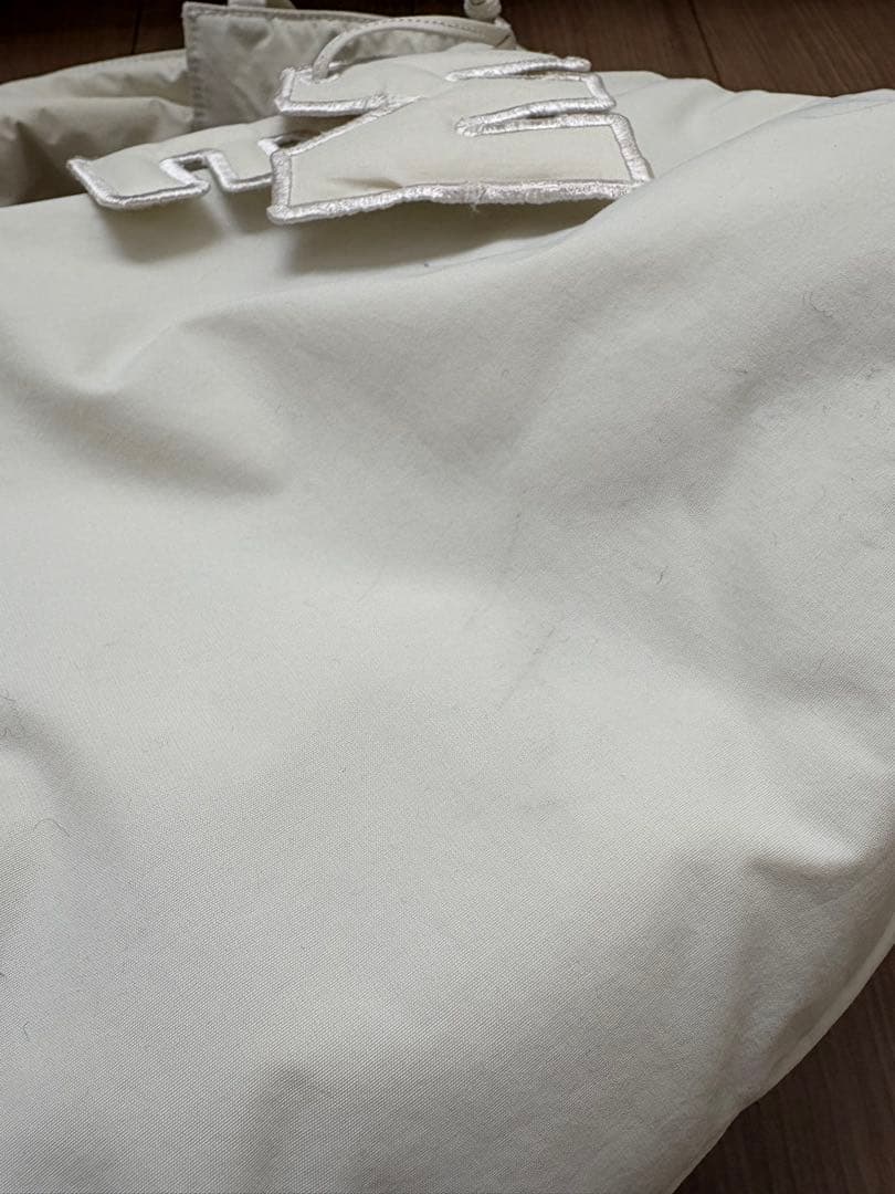 Marmot ETRE TOKYO PERTEXパディングショルダーバック