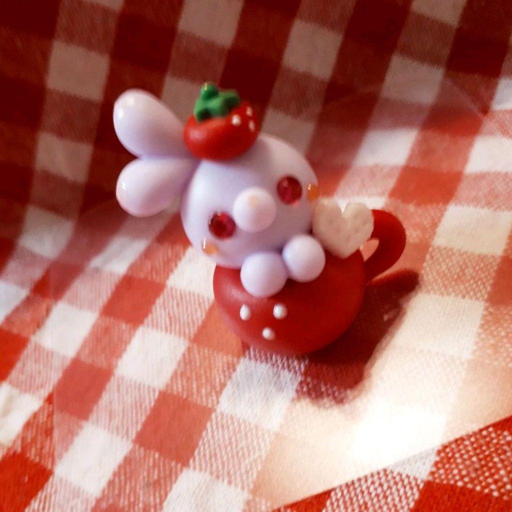 苺カップ♡紫うさぎちゃん