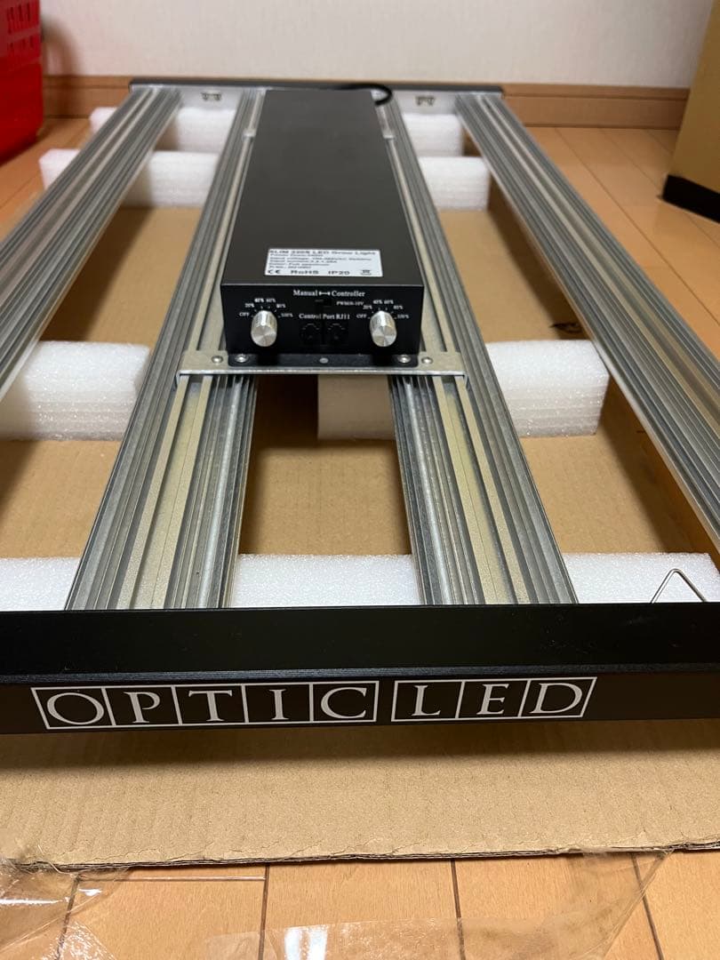 蛍光灯・電球 Optic slim 320s LED