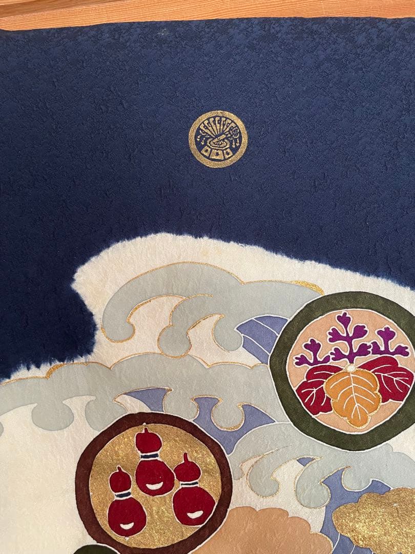 美品　絹　男の子　七五三用 お宮参り　結婚式　紺色の宝船と波模様と兜の刺繍　着物