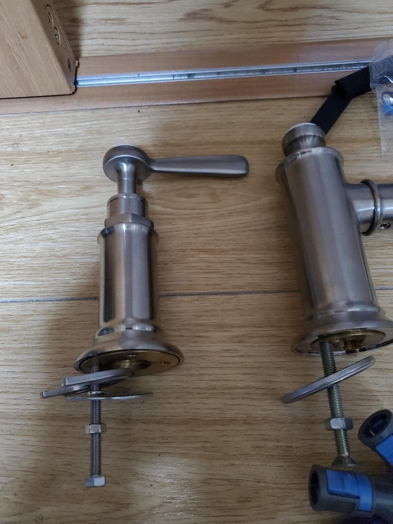 散水・水栓・水周り Brizo - Axor Hangrohe Faucet