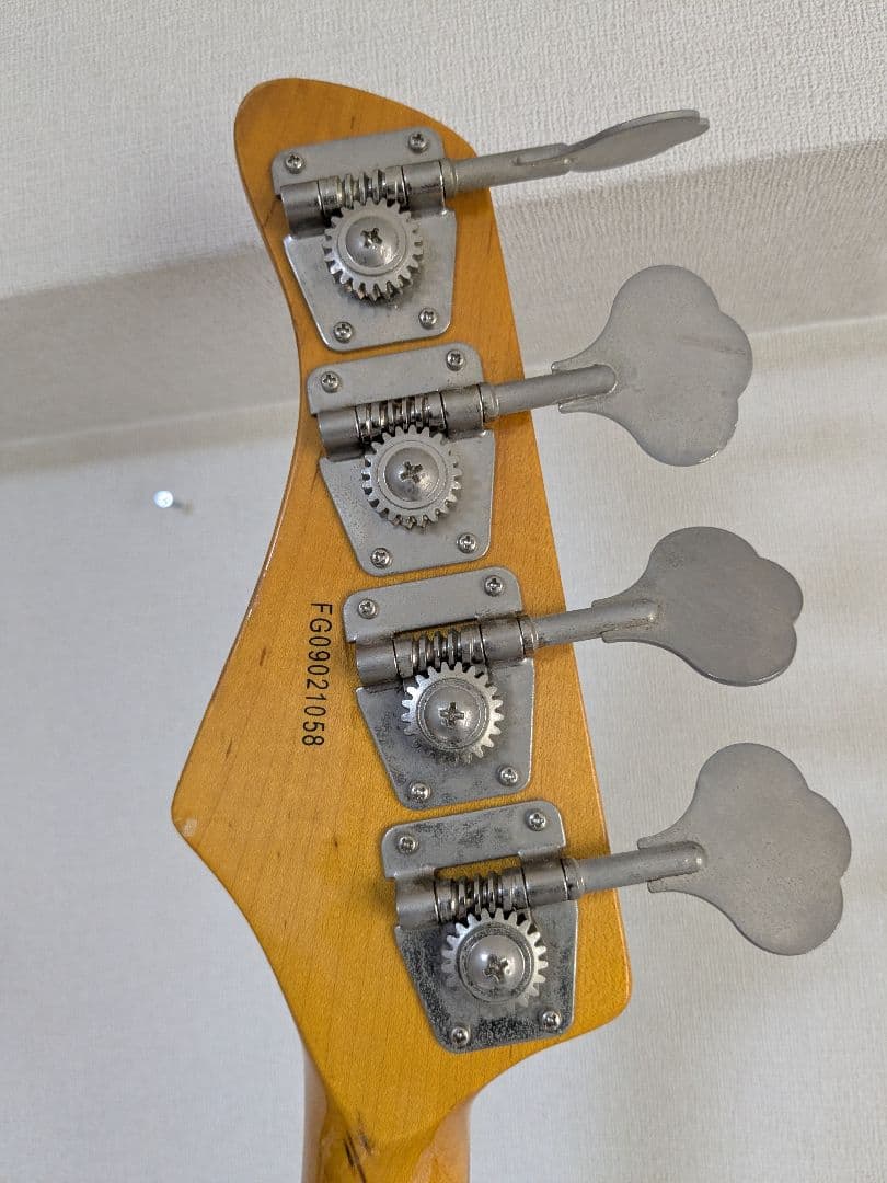 【ジャンク品】 フェルナンデス エレキベース 赤