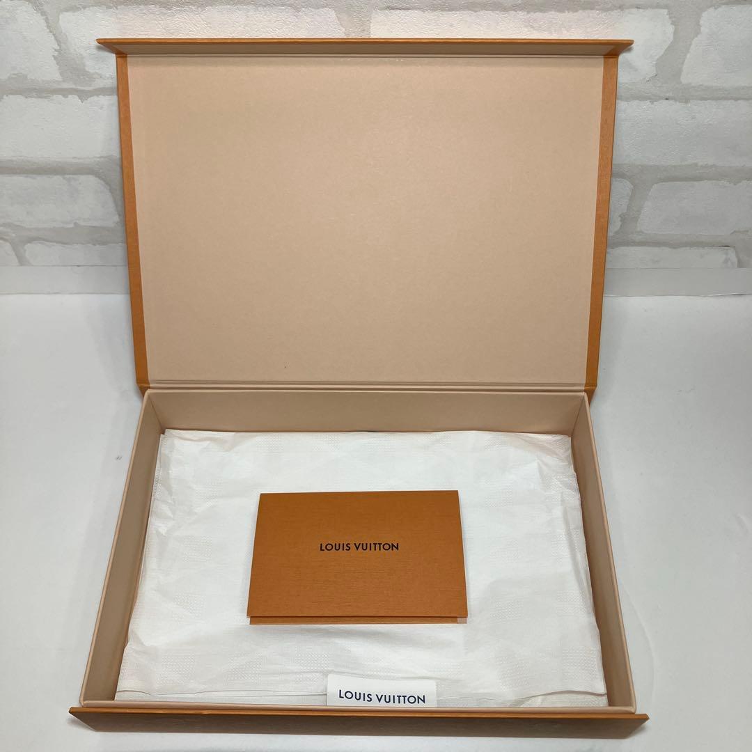 希少レオパード　モノグラム　超大判　LOUIS VUITTON　豹柄