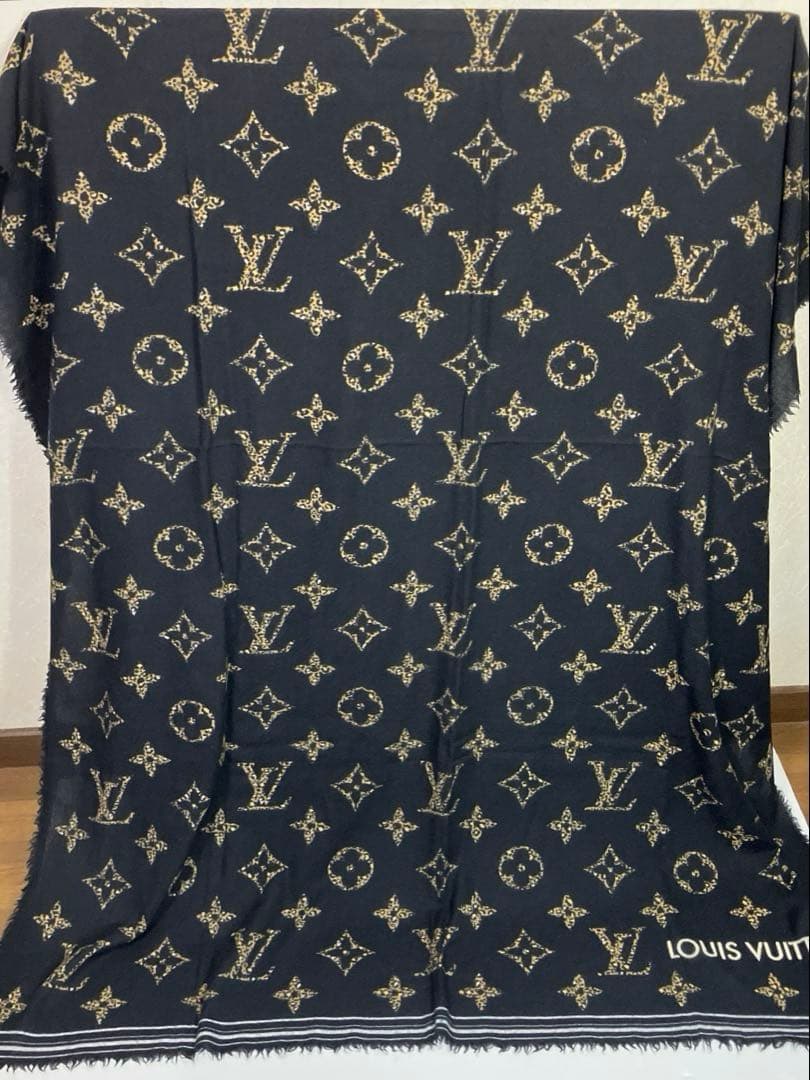 希少レオパード　モノグラム　超大判　LOUIS VUITTON　豹柄