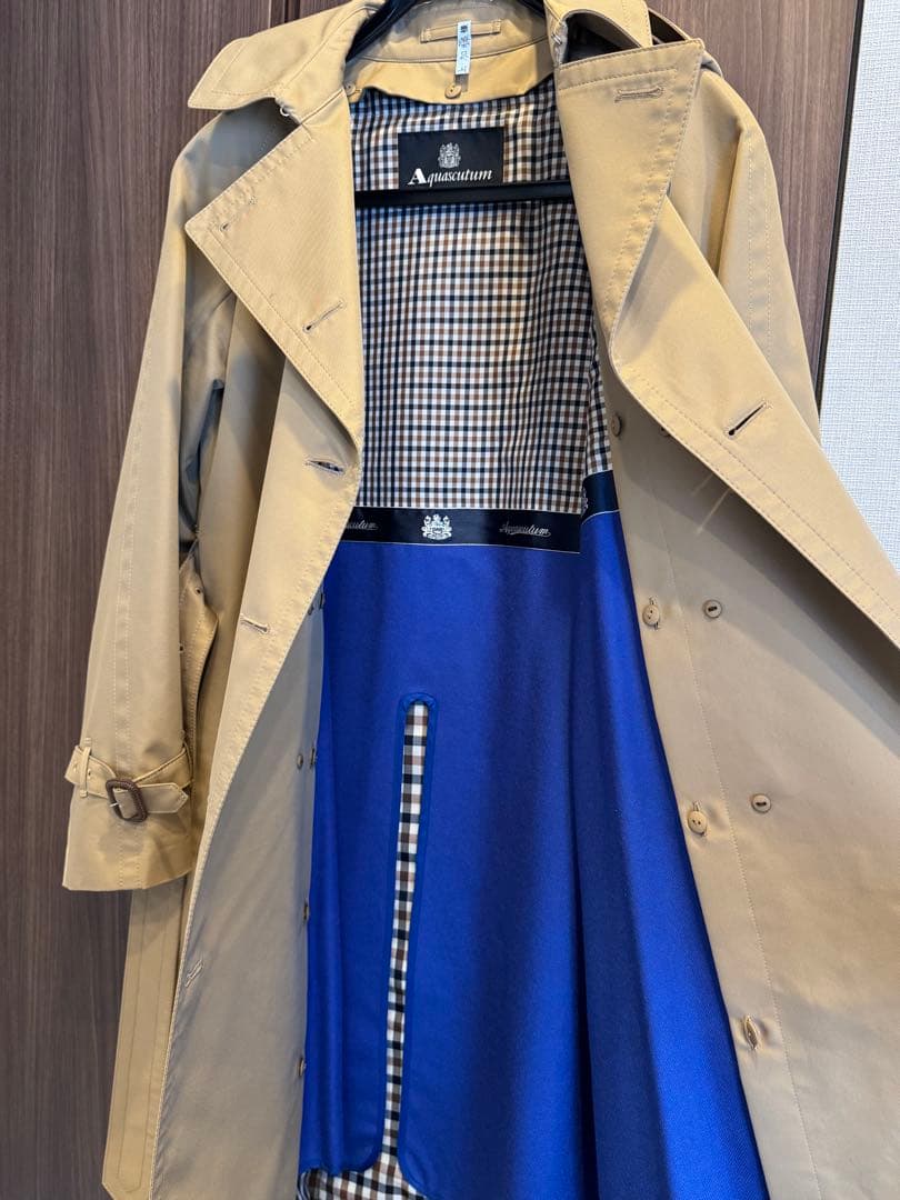 【美品】アクアスキュータム　トレンチコート　青ライナー　ベージュ　チェック　6