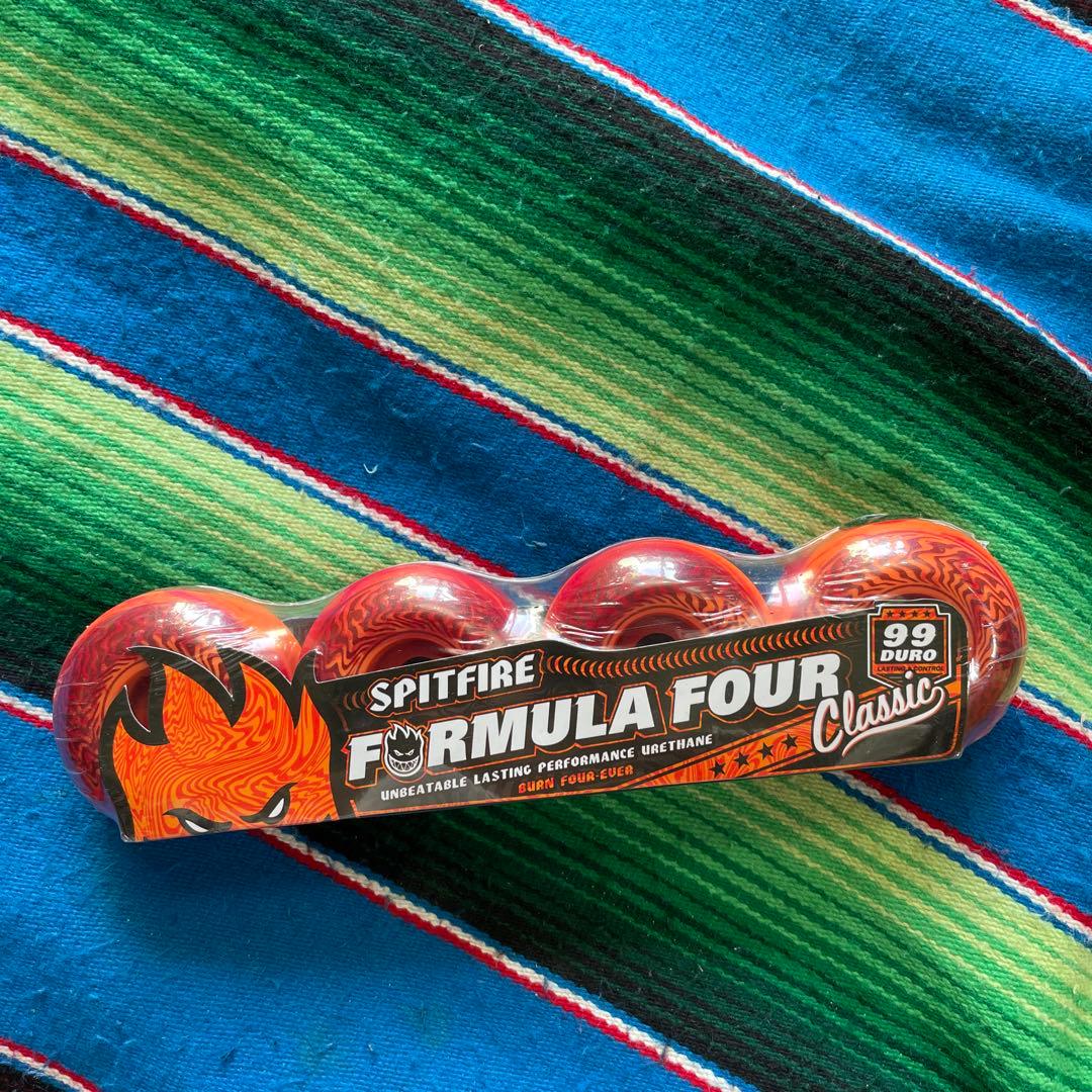 Spitfireフォーマル4クラシック56mm99a ウィール 定価¥9,130