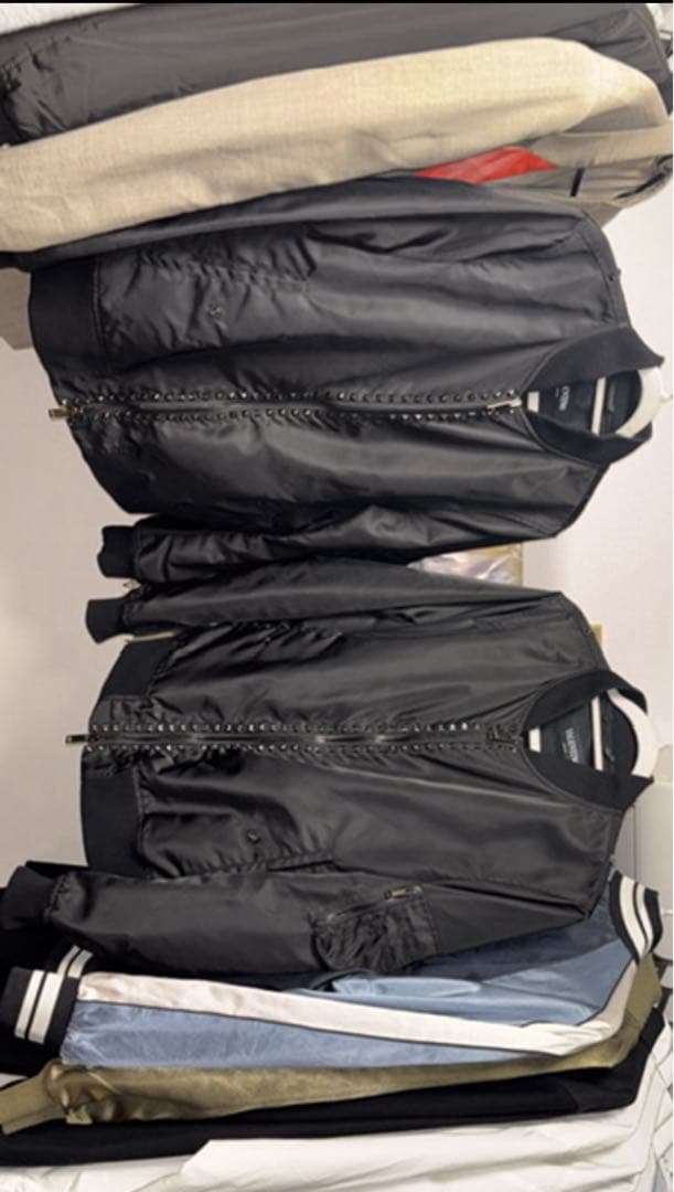 VALENTINO ロックスタッズ　ブルゾン　MA-1 size48 値下げ可能