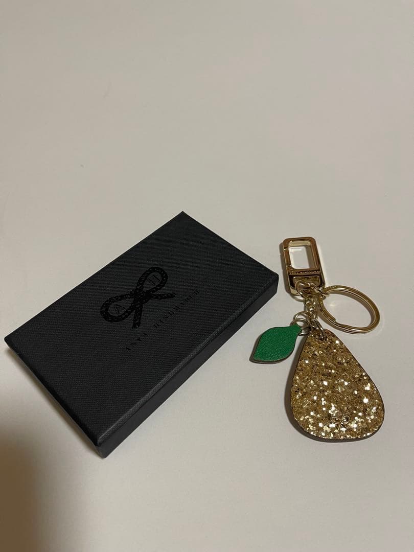 アニヤハインドマーチ 洋梨　キラキラ　キーホルダー