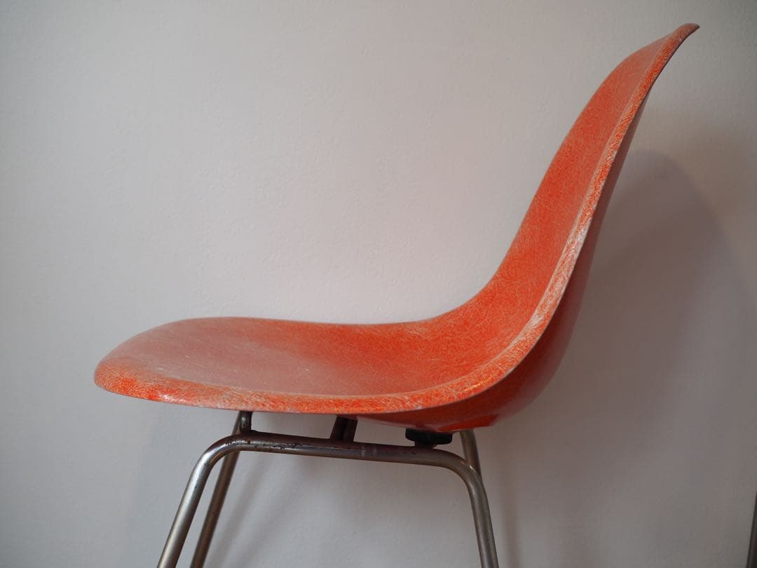 イームズ　ハーマンミラー　シェルチェア