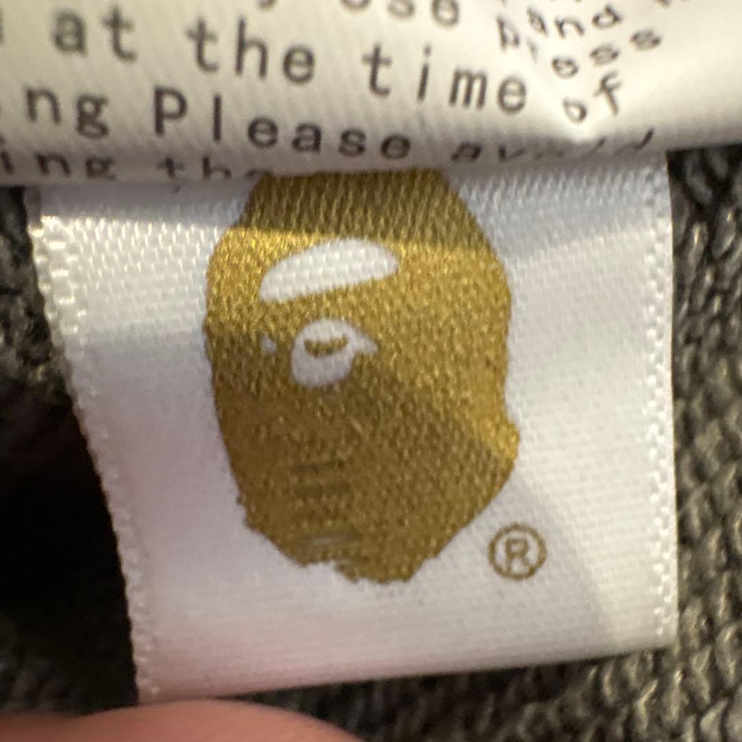 エイプBAPEシャークパーカー　Sサイズ