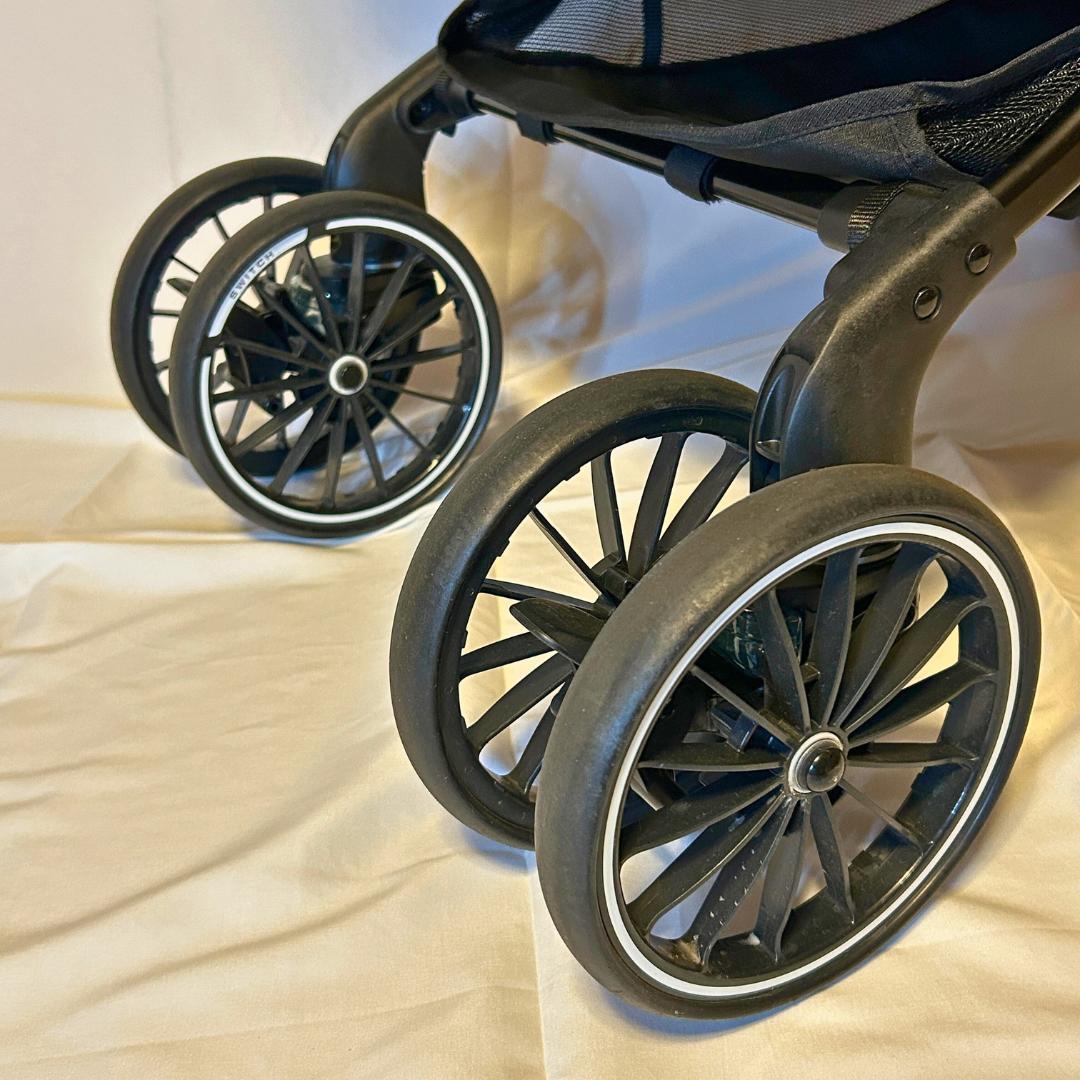 【美品】Combi スゴカルSwitch エッグショック AN シャドーグレー