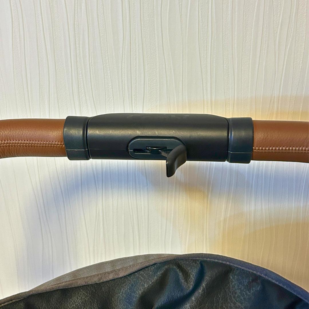 【美品】Combi スゴカルSwitch エッグショック AN シャドーグレー