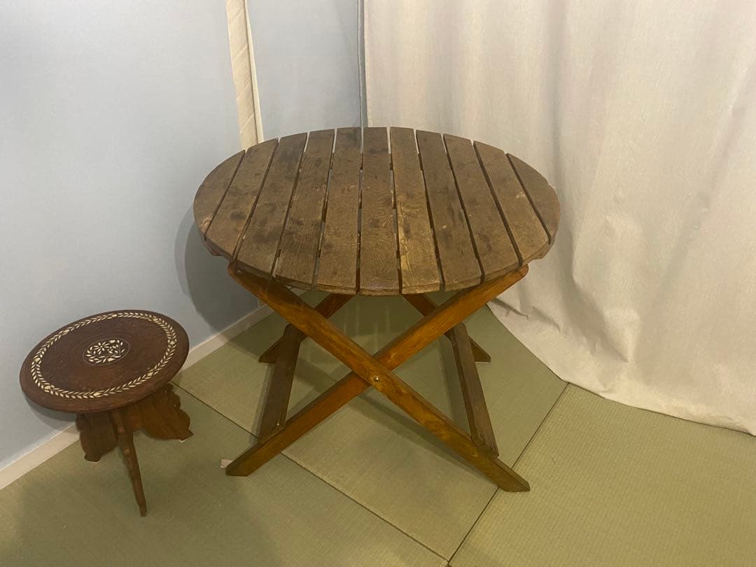木製円形折りたたみテーブル