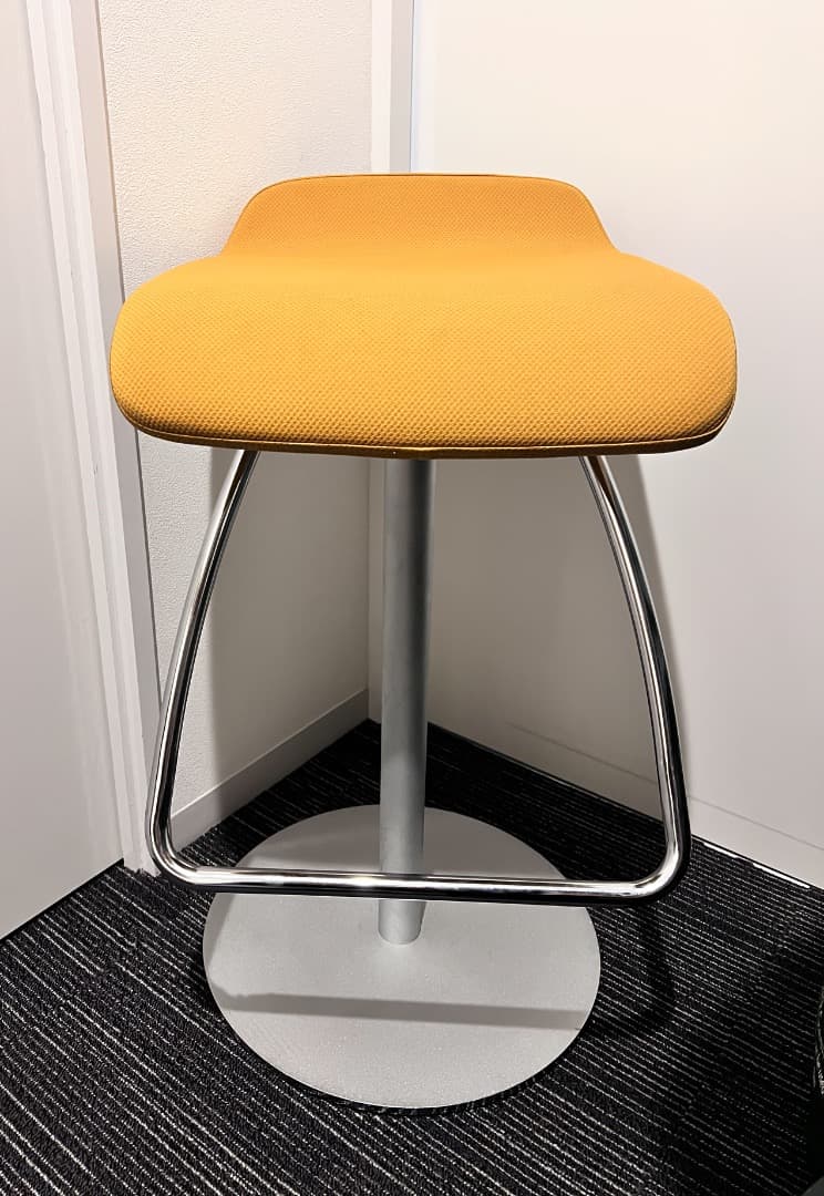 をとこ 　OKAMURAオカムラ Counter Chair