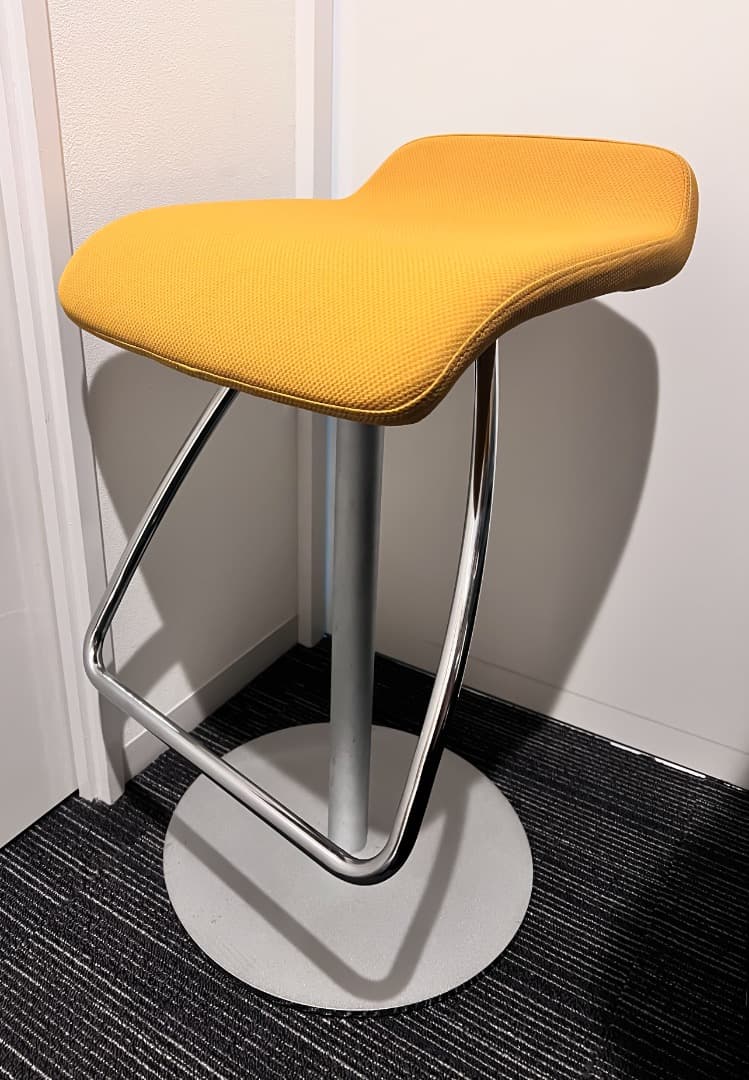 をとこ 　OKAMURAオカムラ Counter Chair