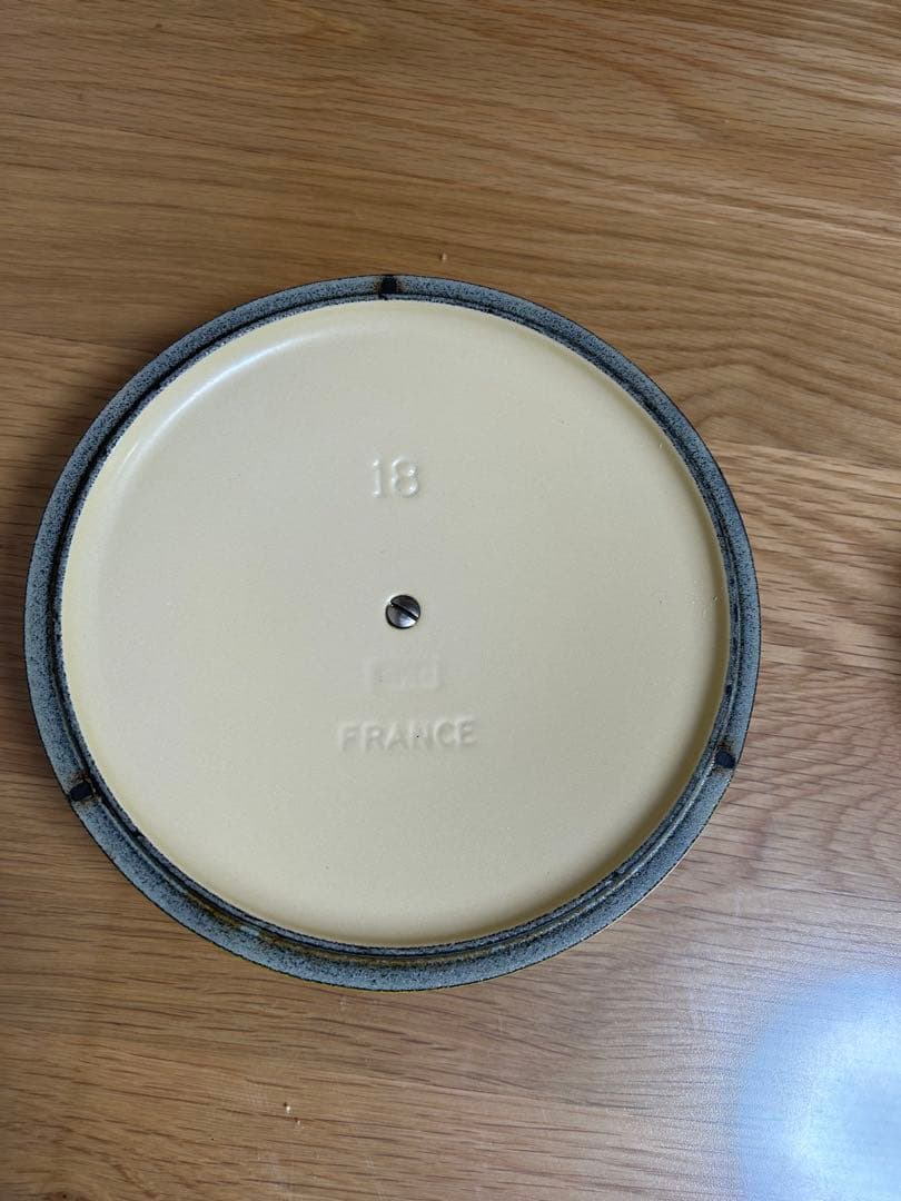 LE CREUSET ル・クルーゼ　18センチ　両手鍋　イエロー