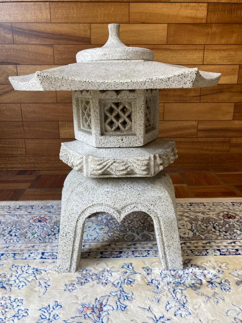 石灯籠　燈籠　灯篭　和風　室内保存　庭石　坪庭　ガーデニング　日本庭園
