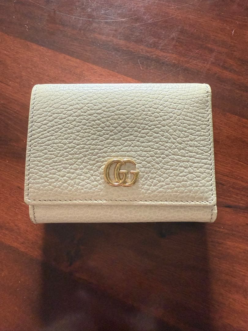 GUCCI 二つ折り財布 クリーム色