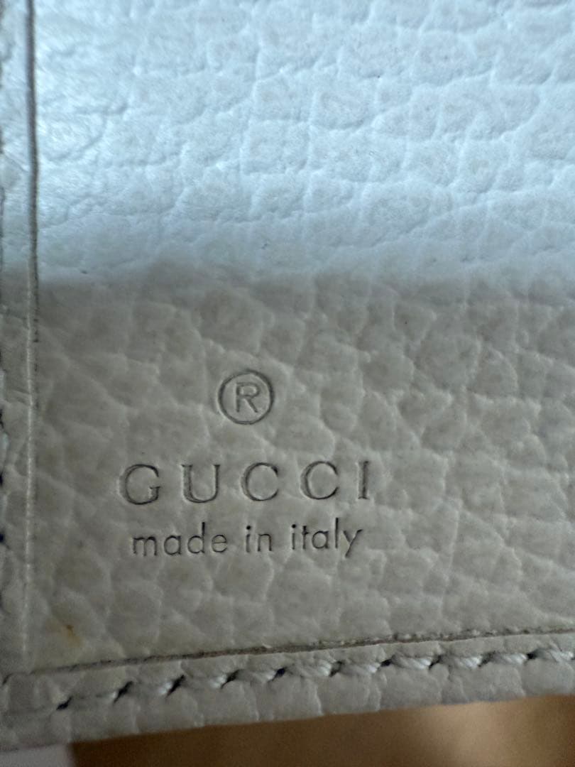 GUCCI 二つ折り財布 クリーム色