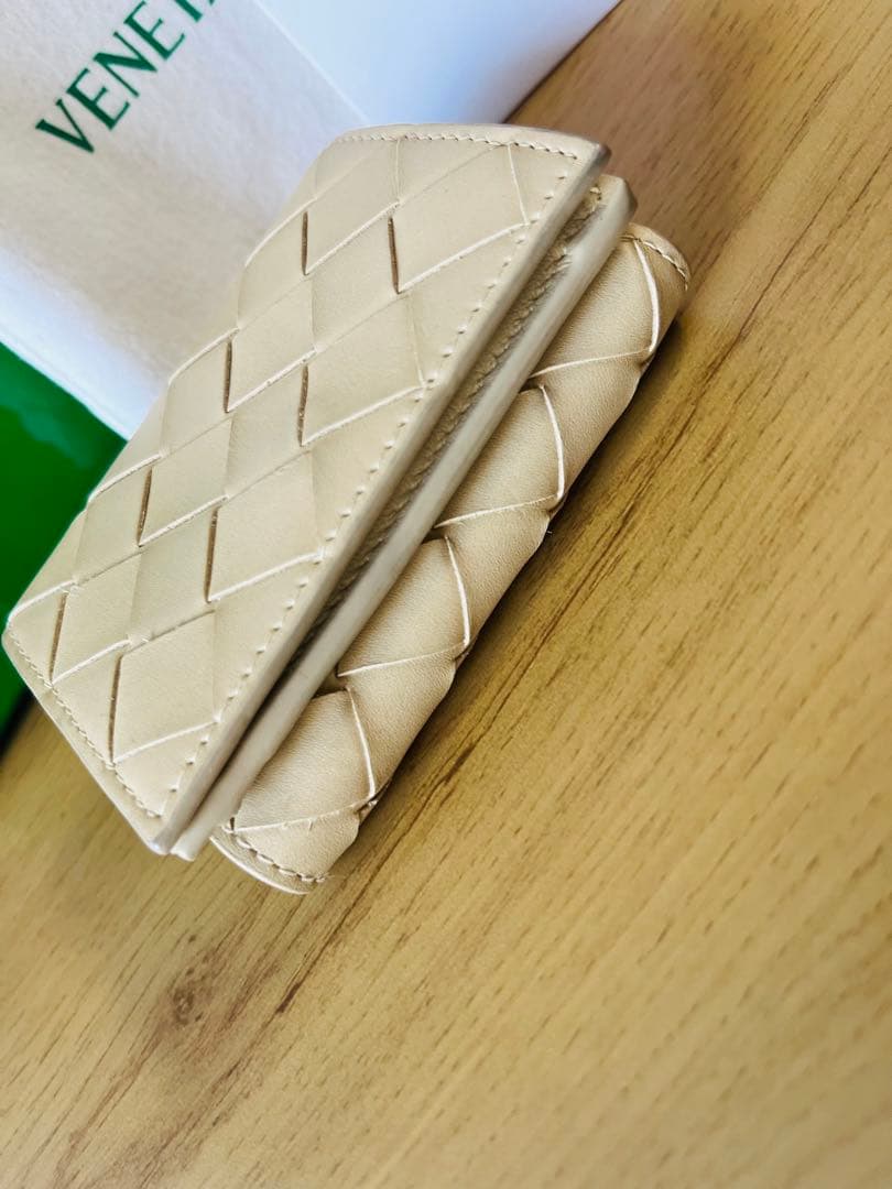 美品　ボッテガヴェネタ ベージュ 三つ折り財布