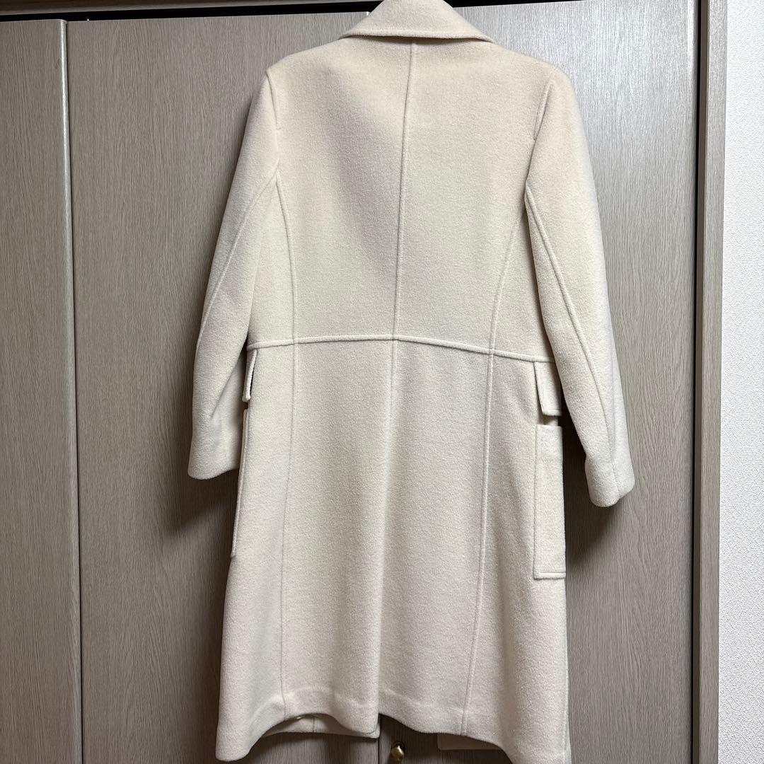 セオリー　オフホワイトのコート