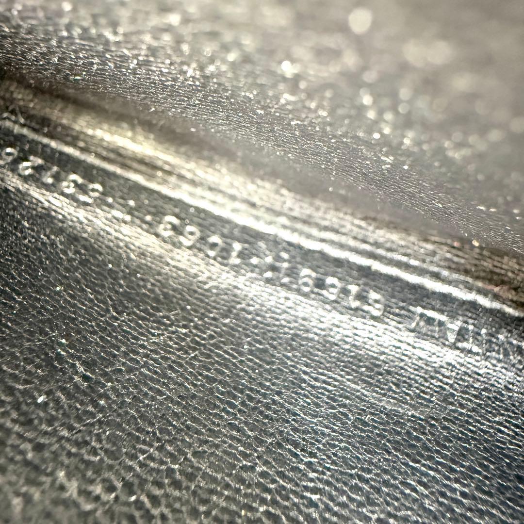 美品 バレンシアガ エブリデイ ケース ラウンドジップ ブラック グリーン