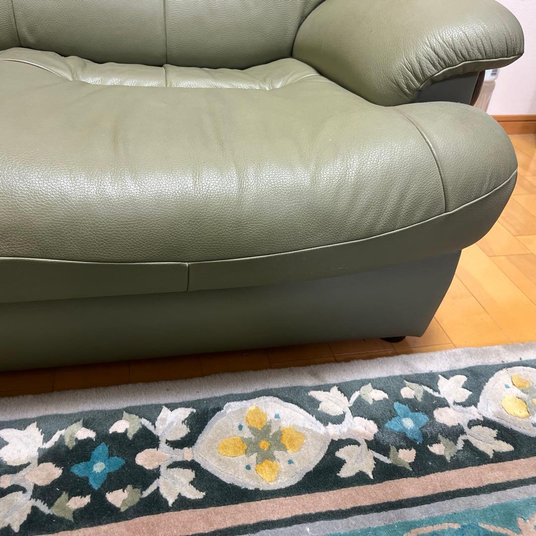 カリモク チターノ　 ソファ3人掛け　本革　グリーン