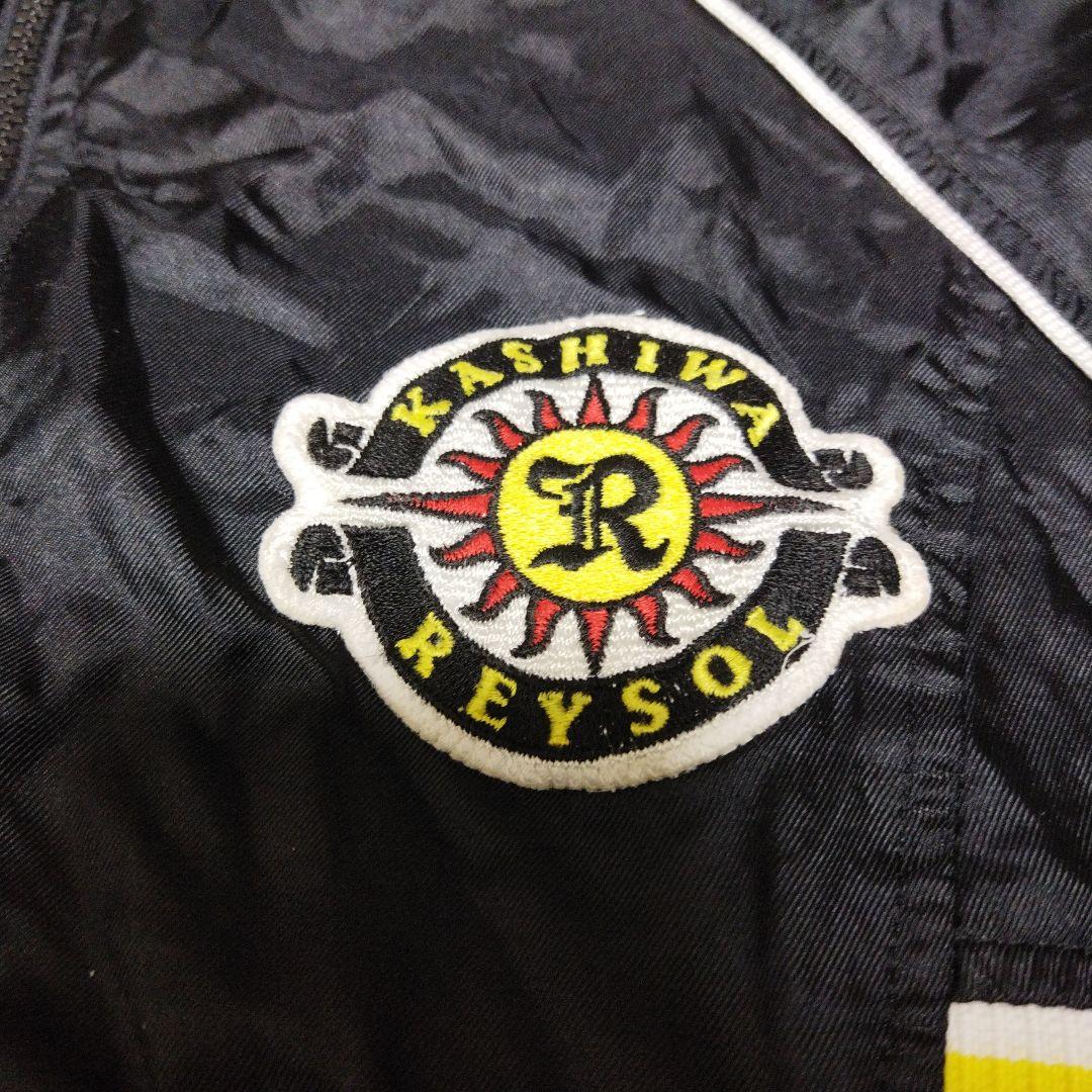 umbro 柏レイソル 公式　ウインドブレーカー