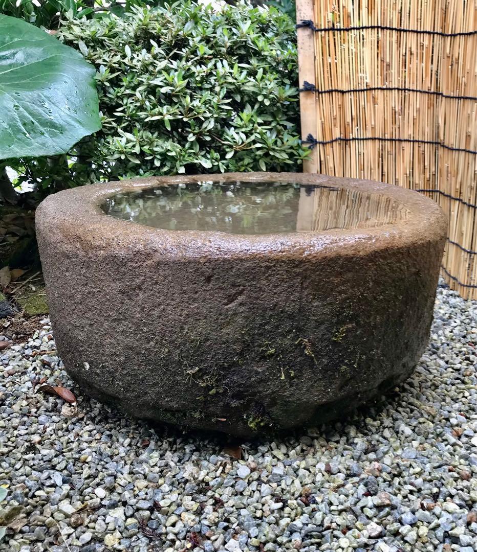 更に値下げ中天然自然石・水鉢・蹲・庭石・バードバス・オブジェ・ガーデニング