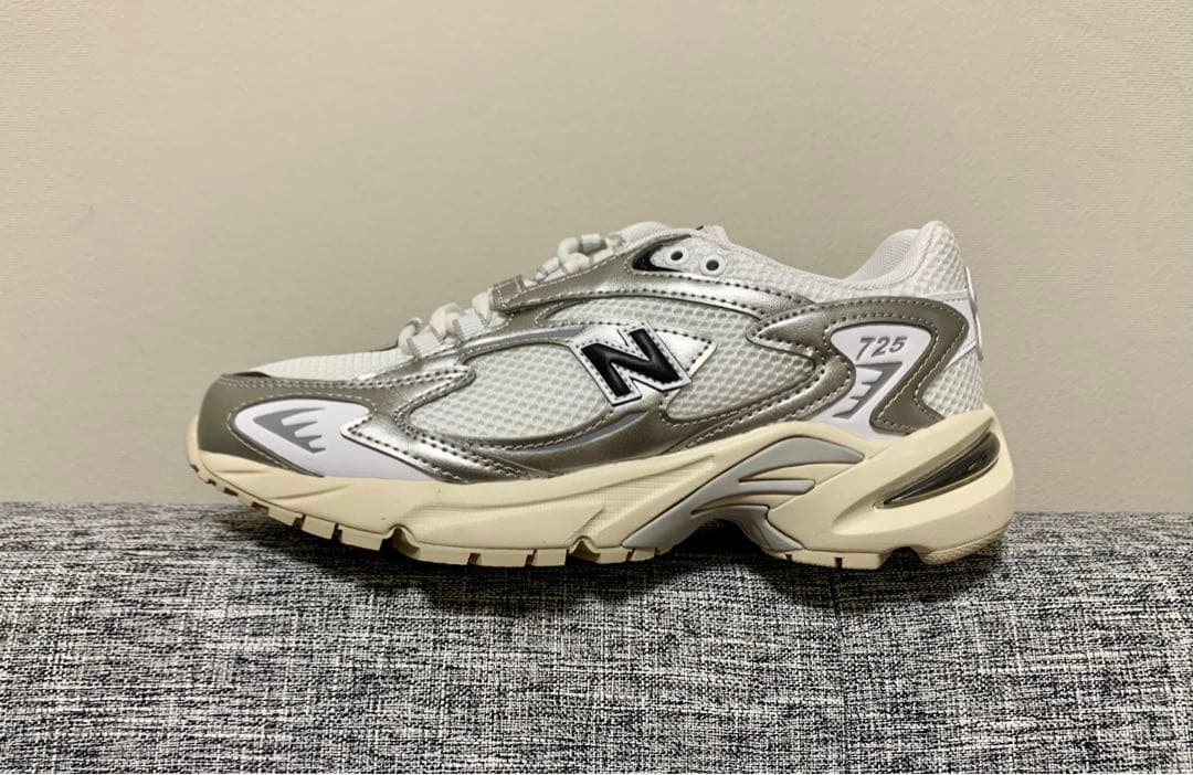 New Balance スニーカー ML725CG