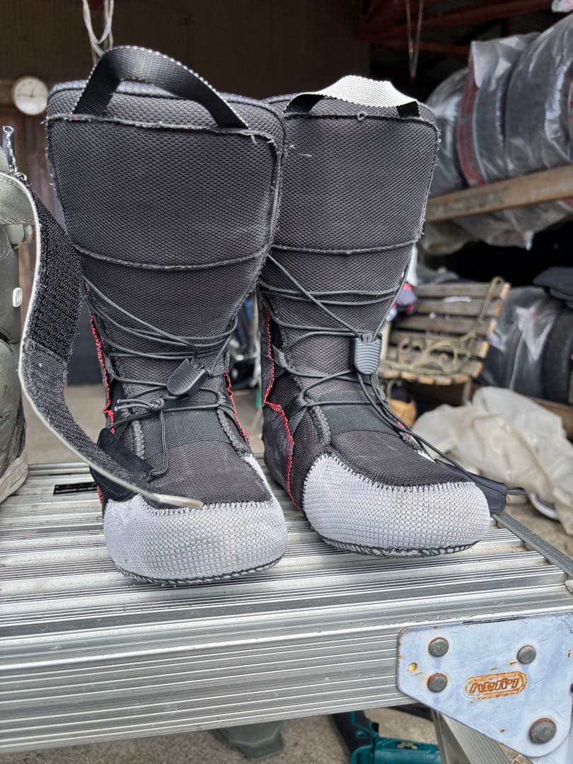 DEELUXE ディーラックス スノーボードブーツ グレー　25.5