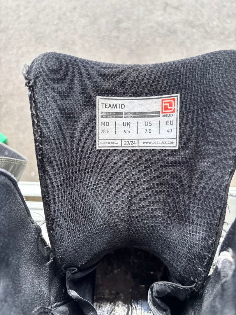 DEELUXE ディーラックス スノーボードブーツ グレー　25.5