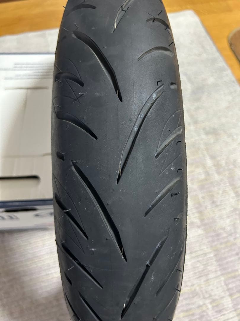 ブリヂストン バトラックスT31 120/70ZR17 2025年製