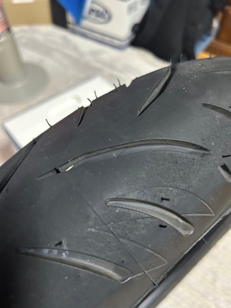 ブリヂストン バトラックスT31 120/70ZR17 2025年製