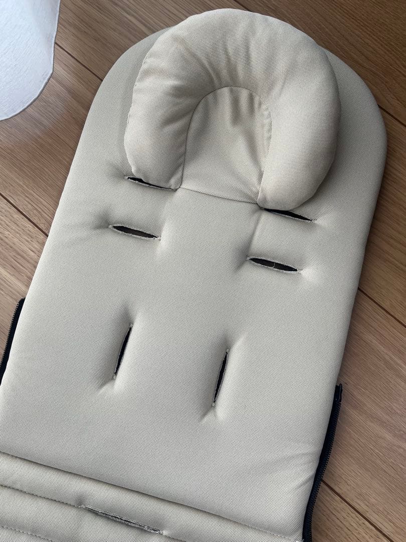 ストッケ YOYO(R) ボンポワン ベージュ 0+ ニューボーンパック