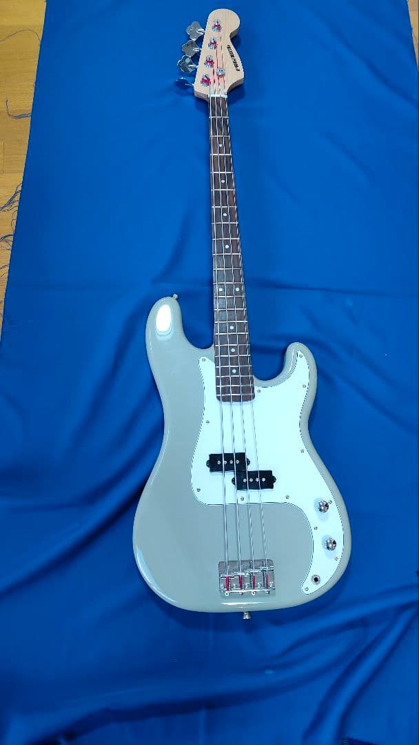 プレイテックグレー エレキベース アルダー材