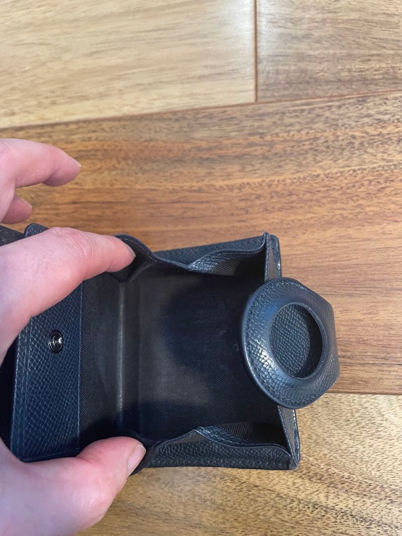 AirTag用Fermi+二つ折り財布 Annonayフレンチカーフ牛革ネイビー