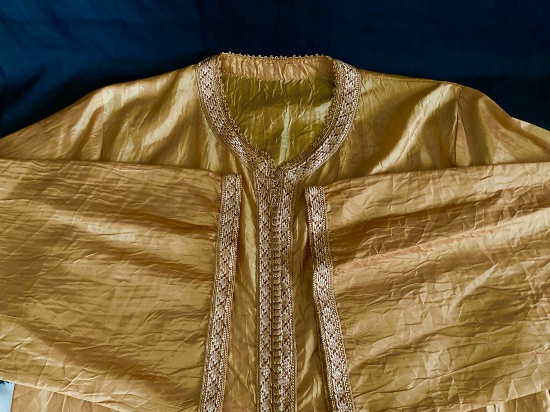 ヴィンテージ！モロッコ・マラケッシュ」の伝統衣装「ジェバラ(インナ−付)」