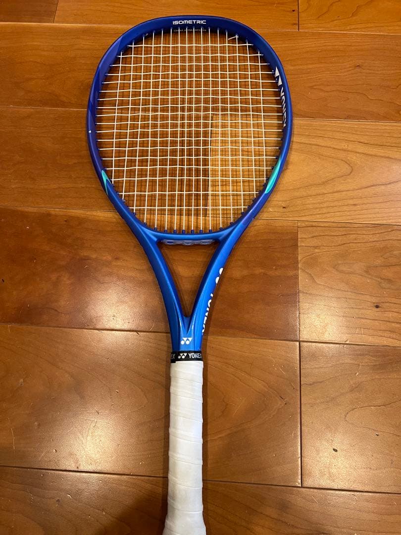 美品　ジュニア用 ヨネックス EZONE 26 硬式テニスラケット YONEX