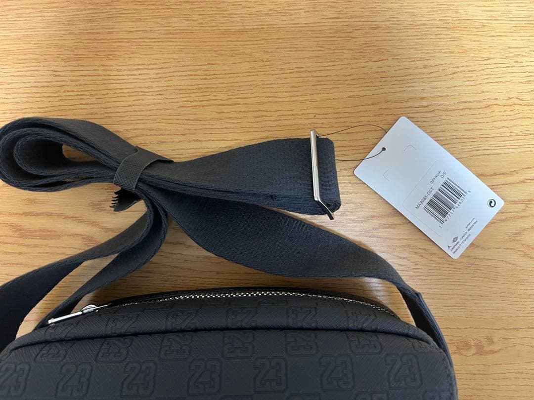 【新品未使用】ジョーダン　モノグラムメッセンジャーバッグ　MA9085-G0T