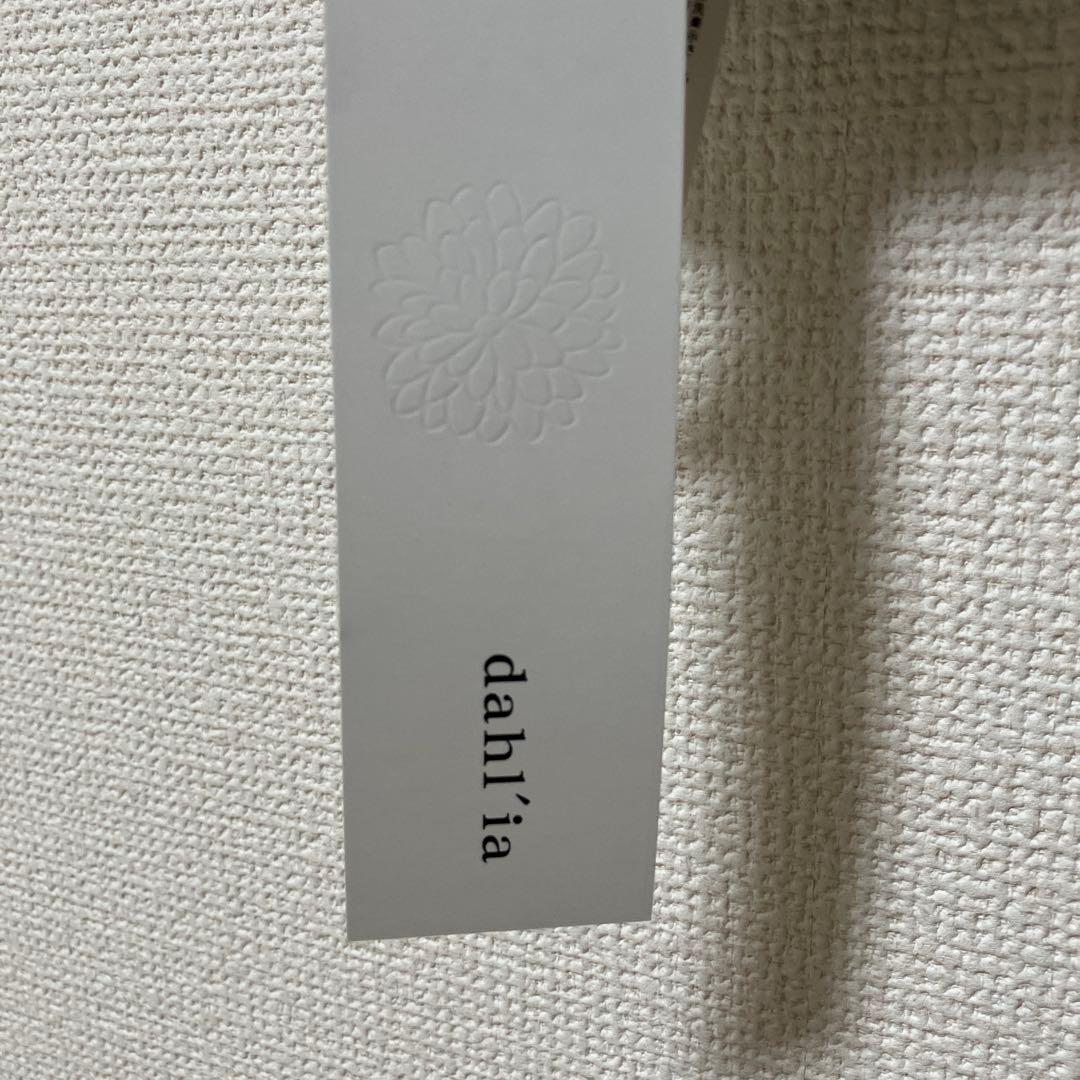 dahlia フリル付きシャンブレーシャツ