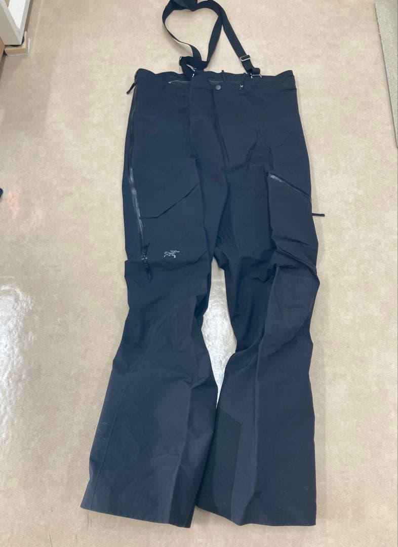 値下げ。アークテリクス ラッシュ ビブ ブラック Lサイズ